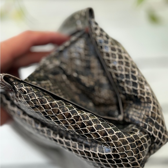 Gorgeous Vintage Snakeskin Evening Bag, Clutch or Shoulder Bag - Picture 12 of 14